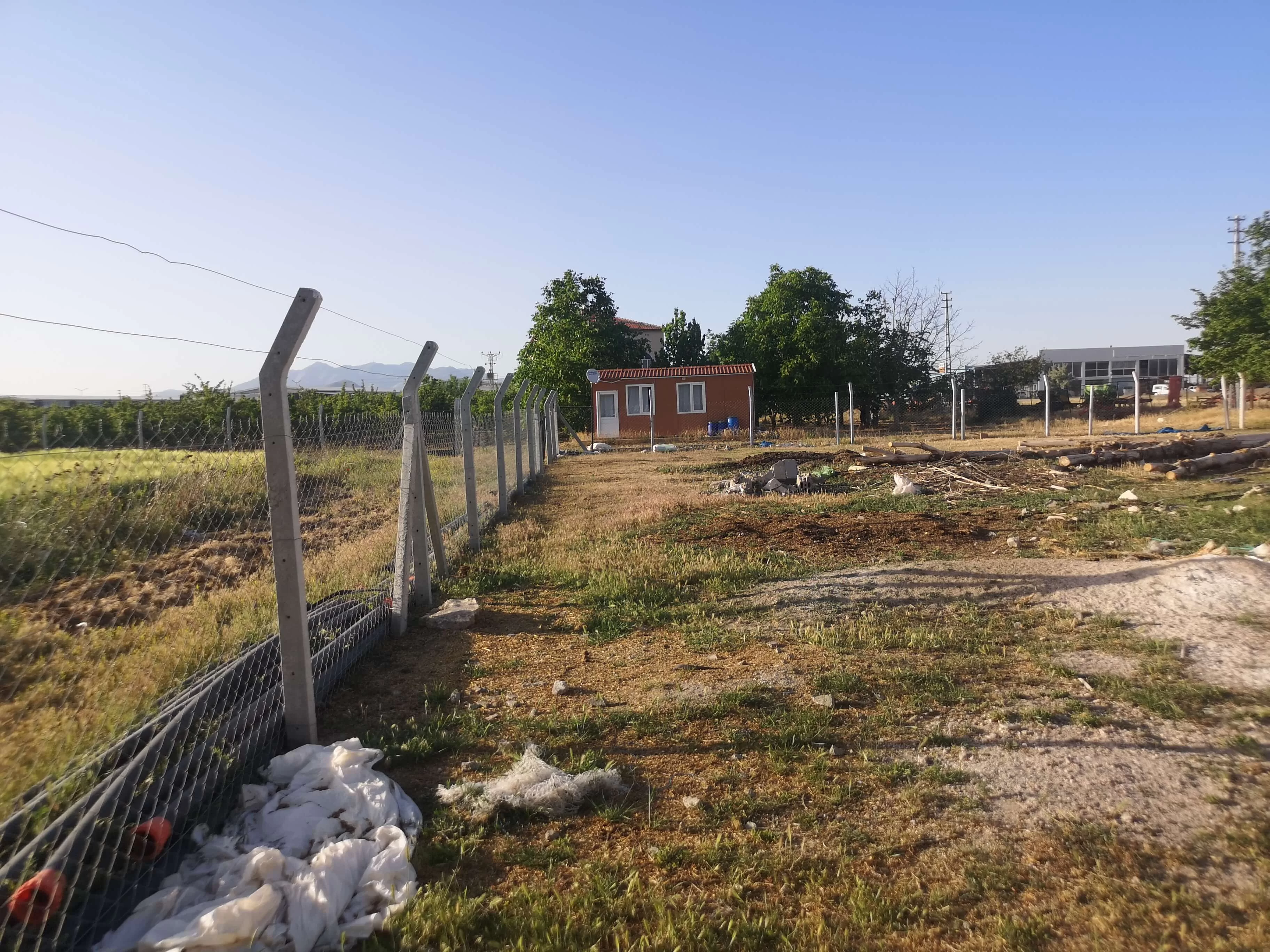 FATİH MAH.de SATILIK ARAZİ VE 2 KATLI BİNA