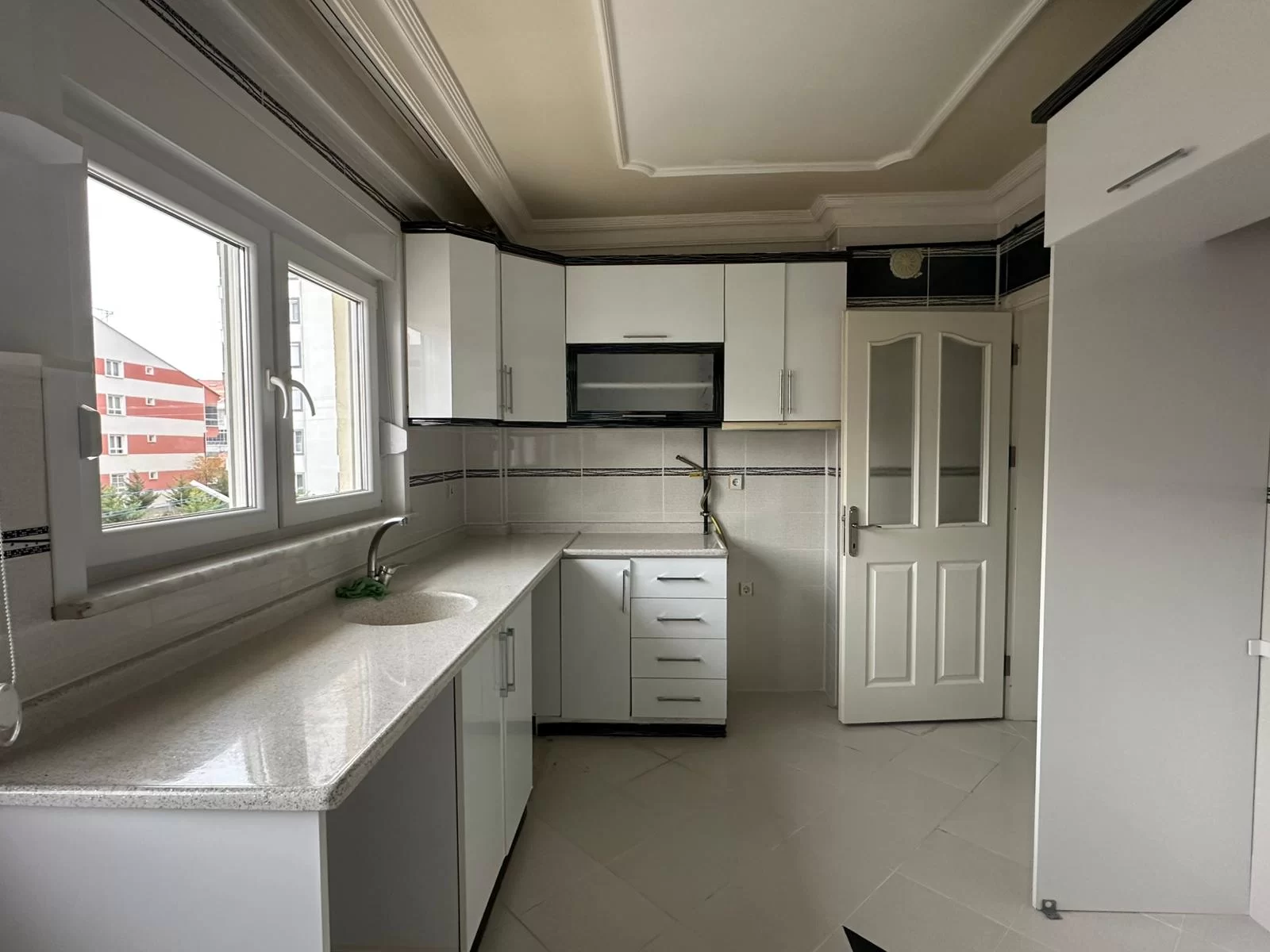 ÇELTEK MAH.de ARA KAT 3+1 SATILIK DAİRE