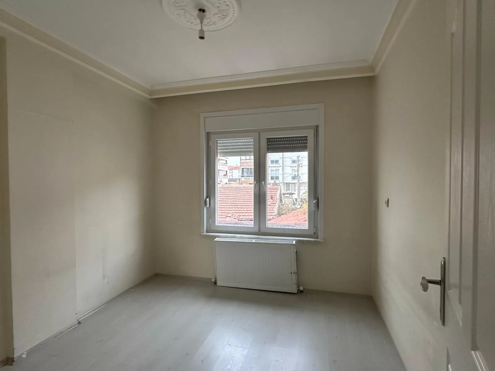 ÇELTEK MAH.de ARA KAT 3+1 SATILIK DAİRE