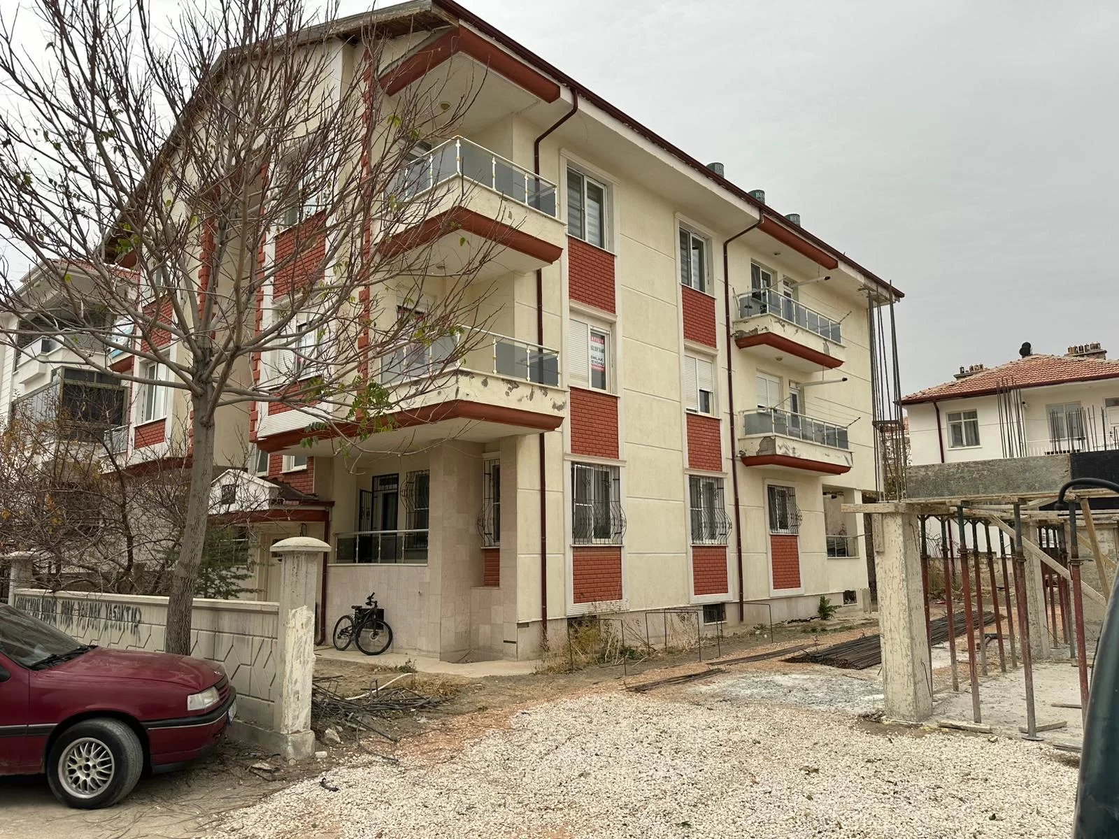 ÇELTEK MAH.de ARA KAT 3+1 SATILIK DAİRE