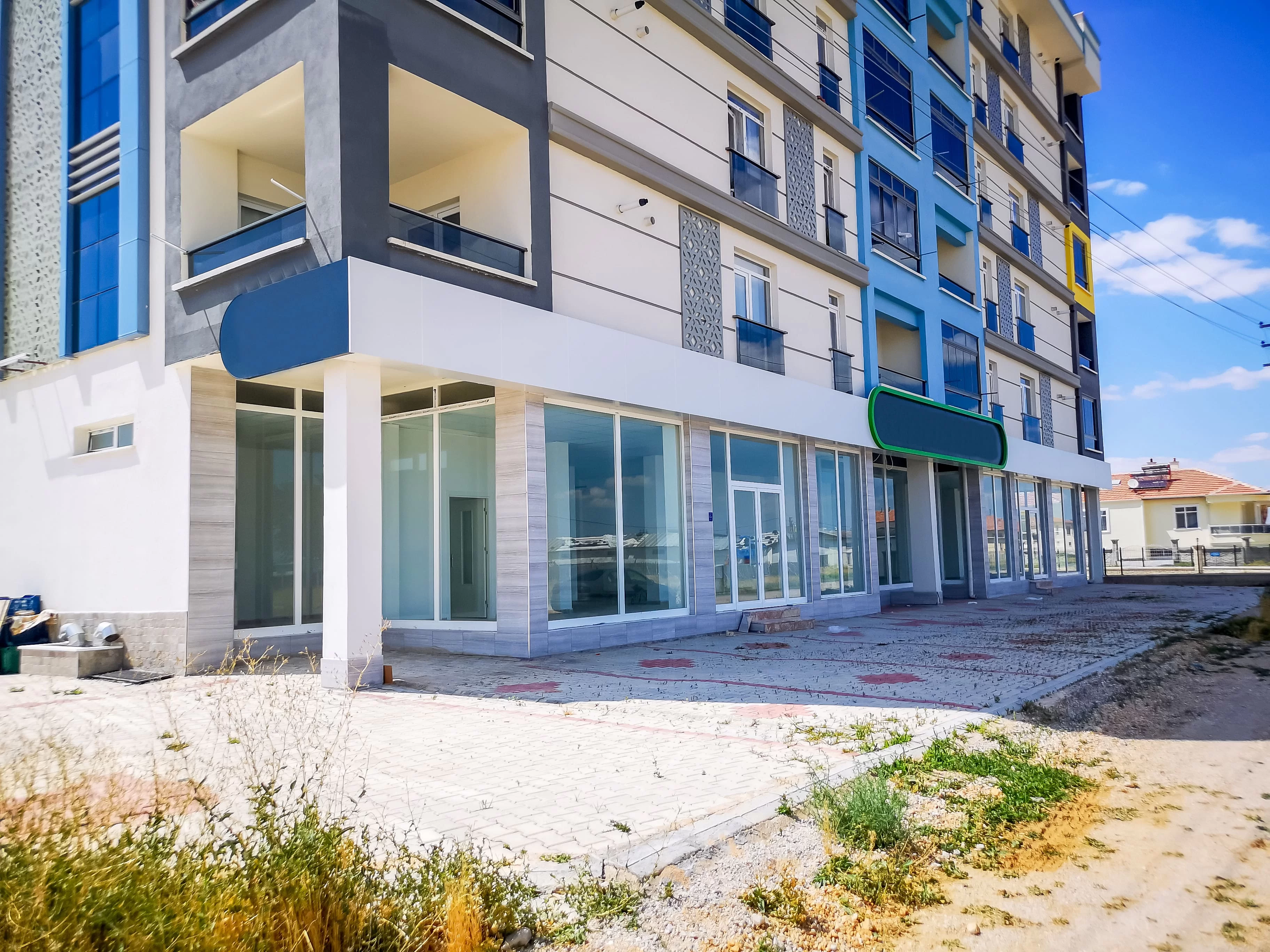 YENİŞEHİR MAH.de 705 m² KİRALIK DÜKKAN & MAĞAZA