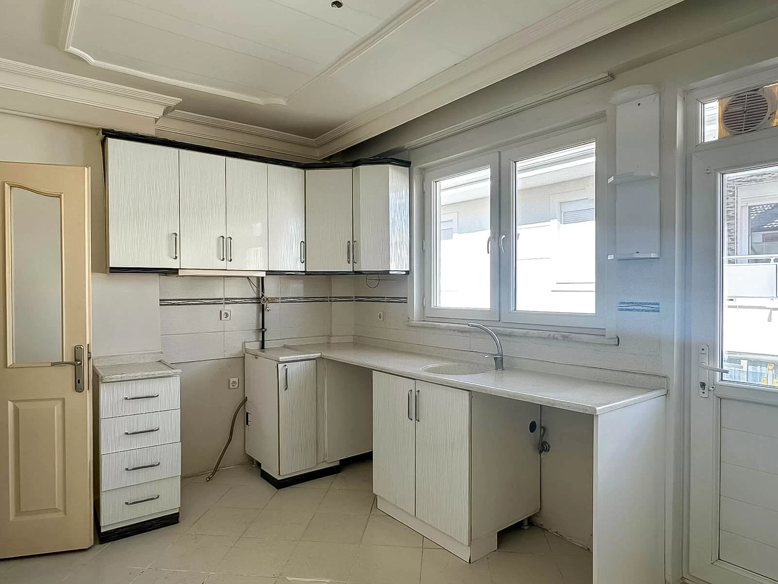 ÇELTEK MAH.de 3+1 SATILIK DAİRE