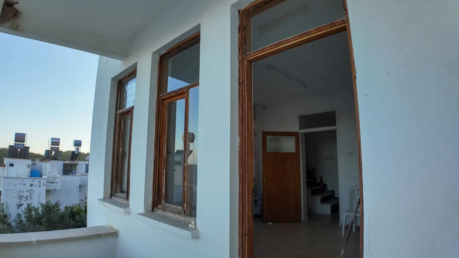 MAVİ KENT'te DOĞAYLA İÇ İÇE DENİZ MANZARALI SATILIK YAZLIK