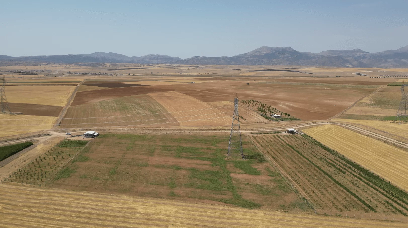 ESENTEPE'ye YAKIN KONUMDA SATILIK TARLA