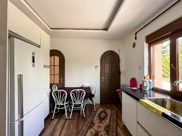 KONYA MERAM KARAHÜYÜK'TE SATILIK VİLLA