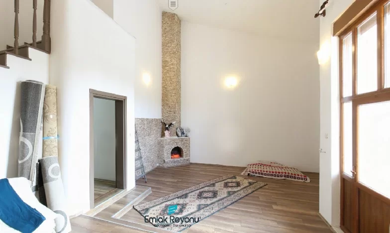 KONYA MERAM KARAHÜYÜK'TE SATILIK VİLLA