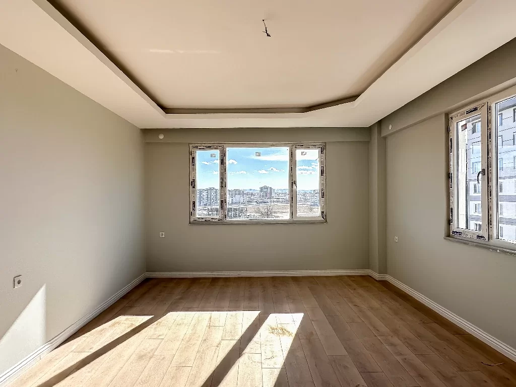 YENİŞEHİR MAH.de ÖZEL TERASLI 4+1 SATILIK DAİRE