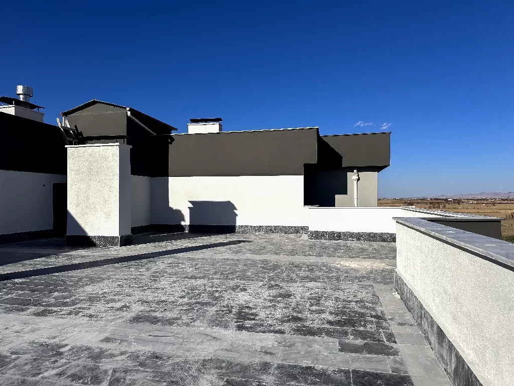 YENİŞEHİR MAH.de ÖZEL TERASLI 4+1 SATILIK DAİRE