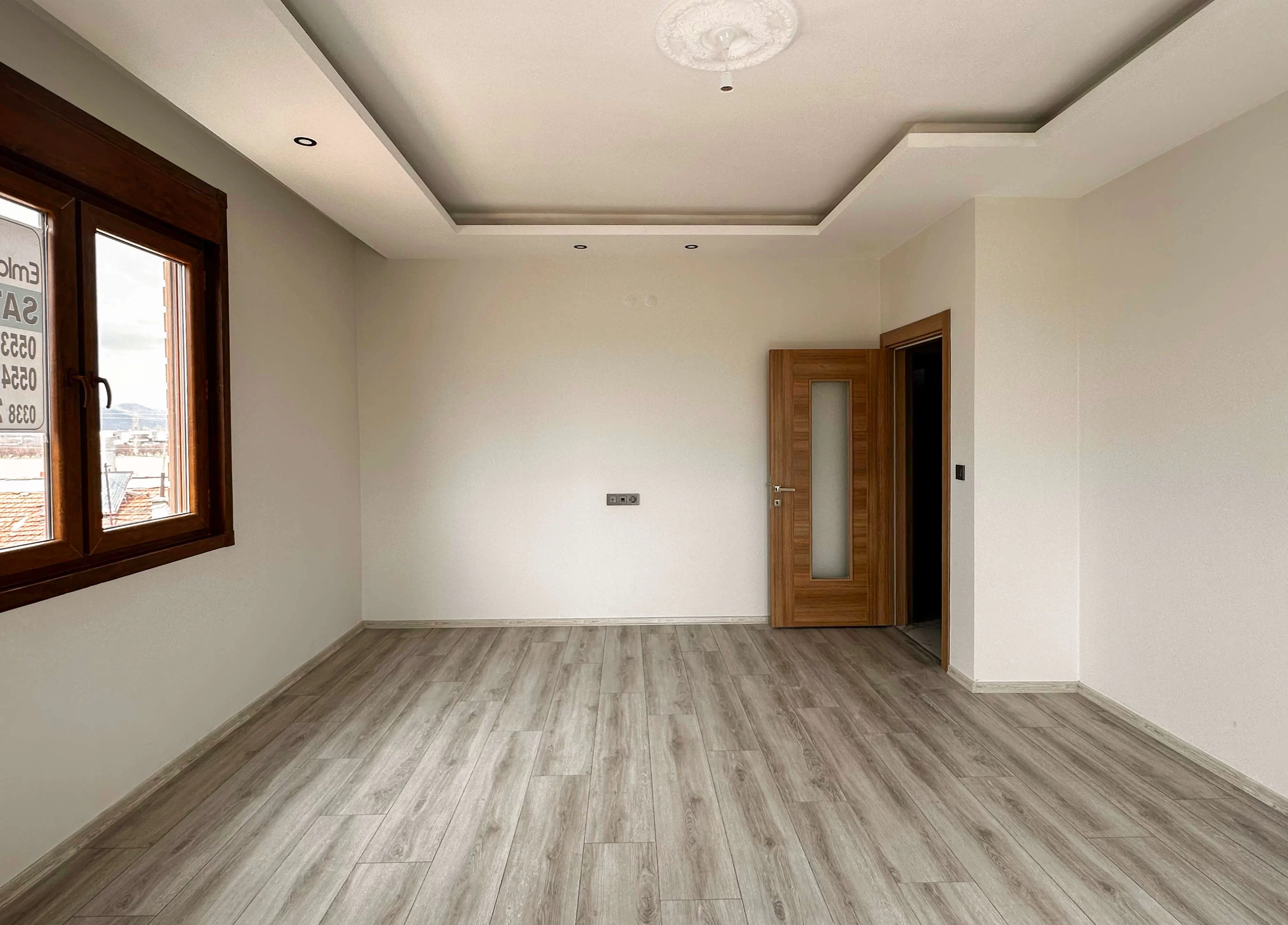 SÜMER MAH de MÜSTAKİL GARAJLI 3+1 SATILIK DAİRE