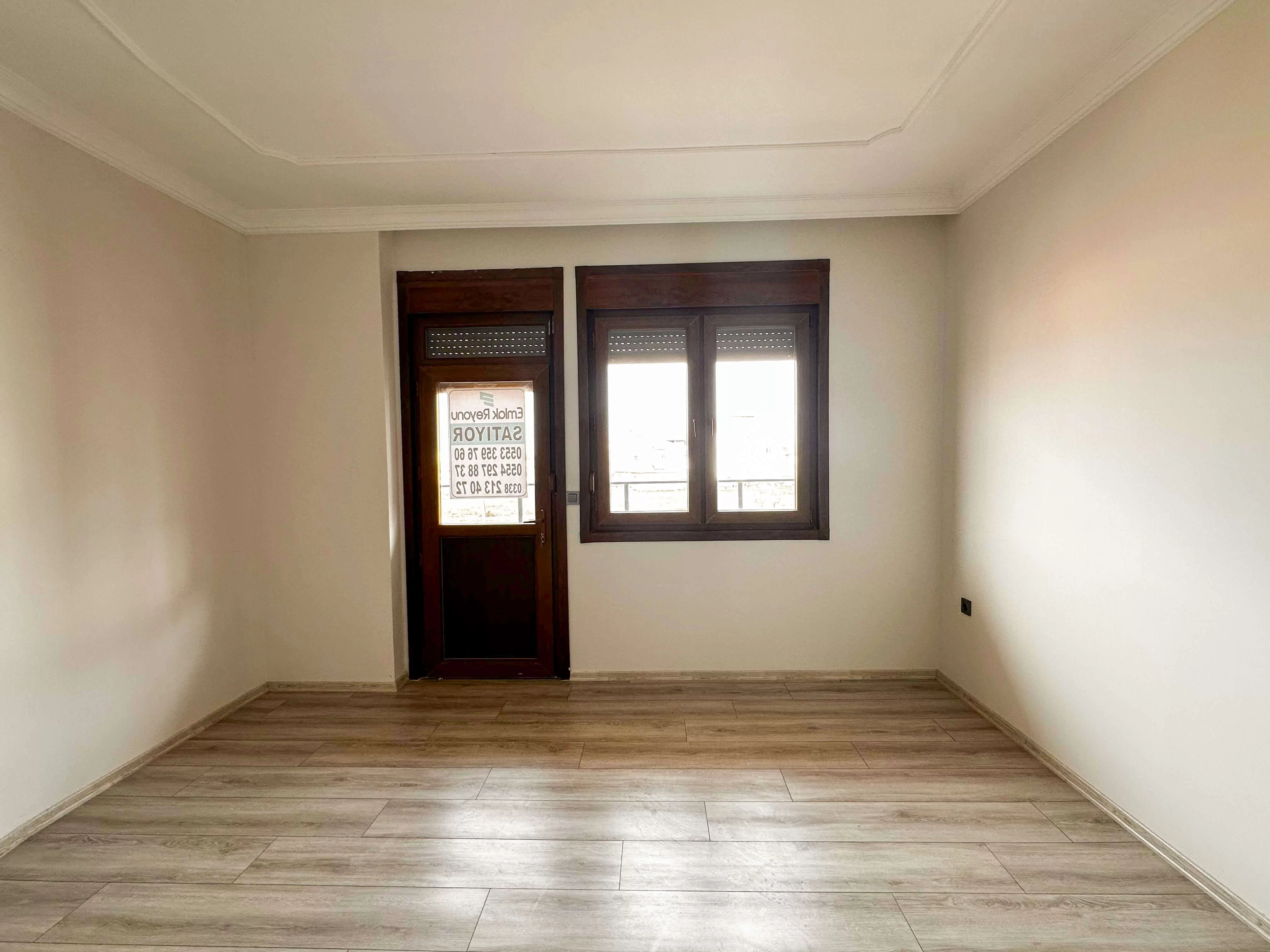 SÜMER MAH de MÜSTAKİL GARAJLI 3+1 SATILIK DAİRE