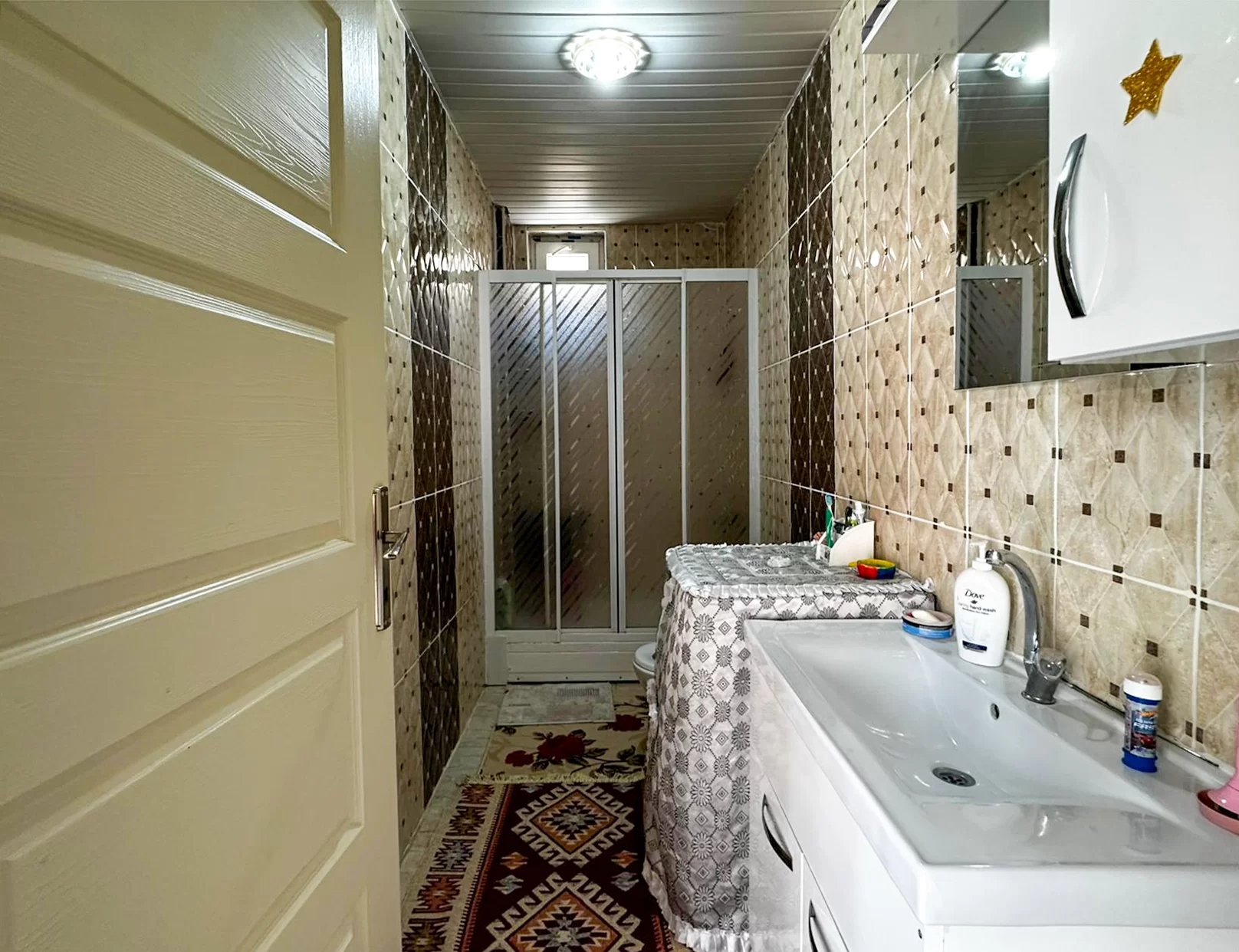 CEDİT MAH.de MÜSTAKİL GARAJI 2+1 SATILIK DAİRE