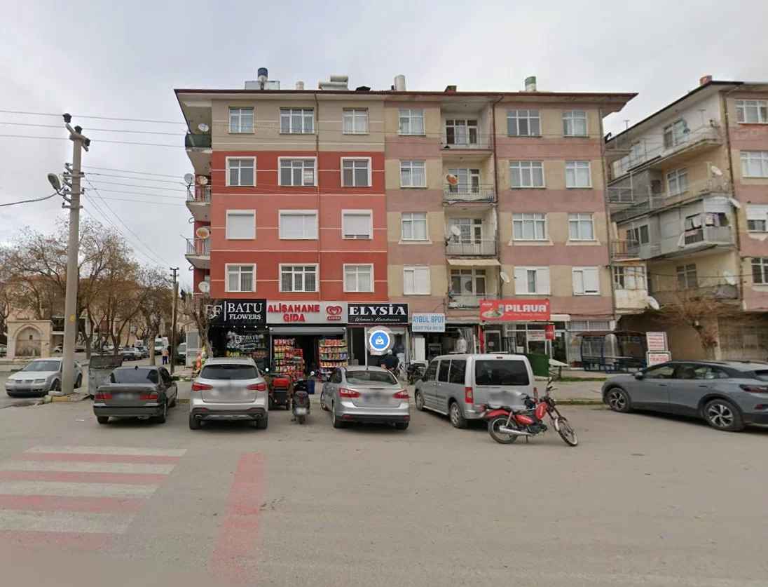 ALİŞAHANE MAH.de ARA KAT SATILIK DAİRE