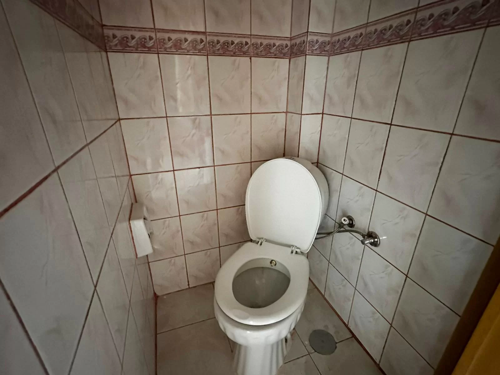 ALİŞAHANE MAH.de ARA KAT SATILIK DAİRE