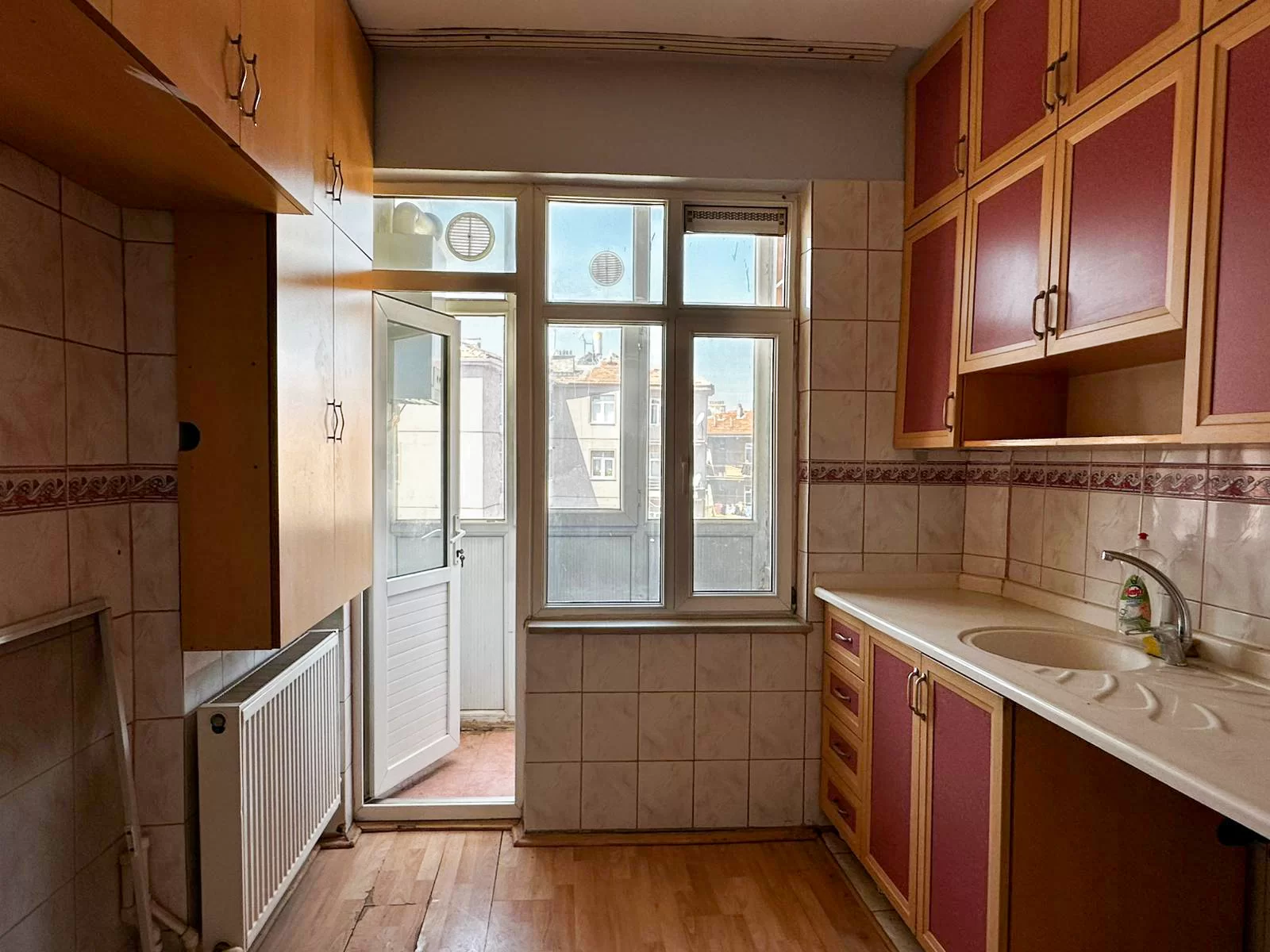 ALİŞAHANE MAH.de ARA KAT SATILIK DAİRE