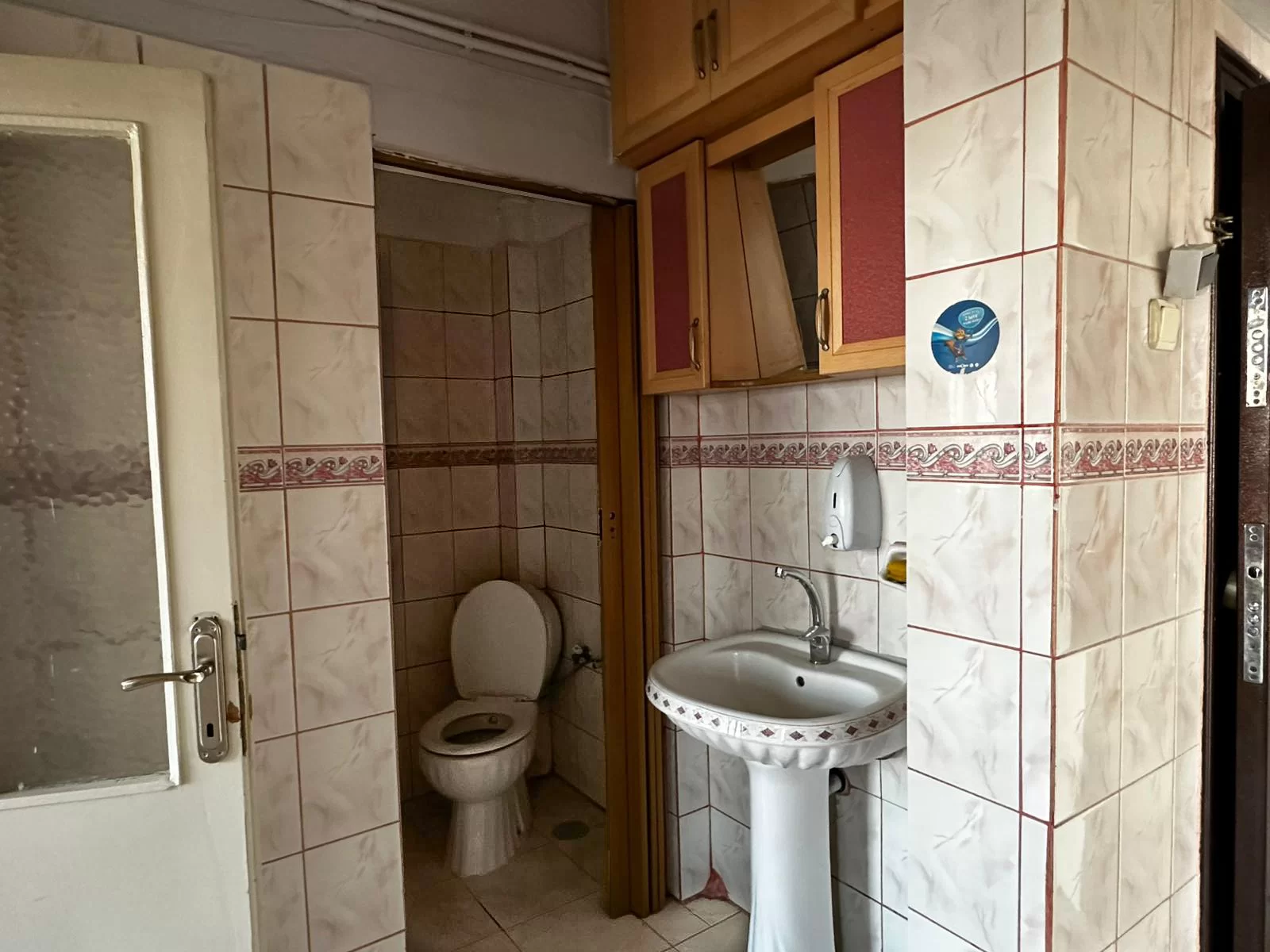 ALİŞAHANE MAH.de ARA KAT SATILIK DAİRE