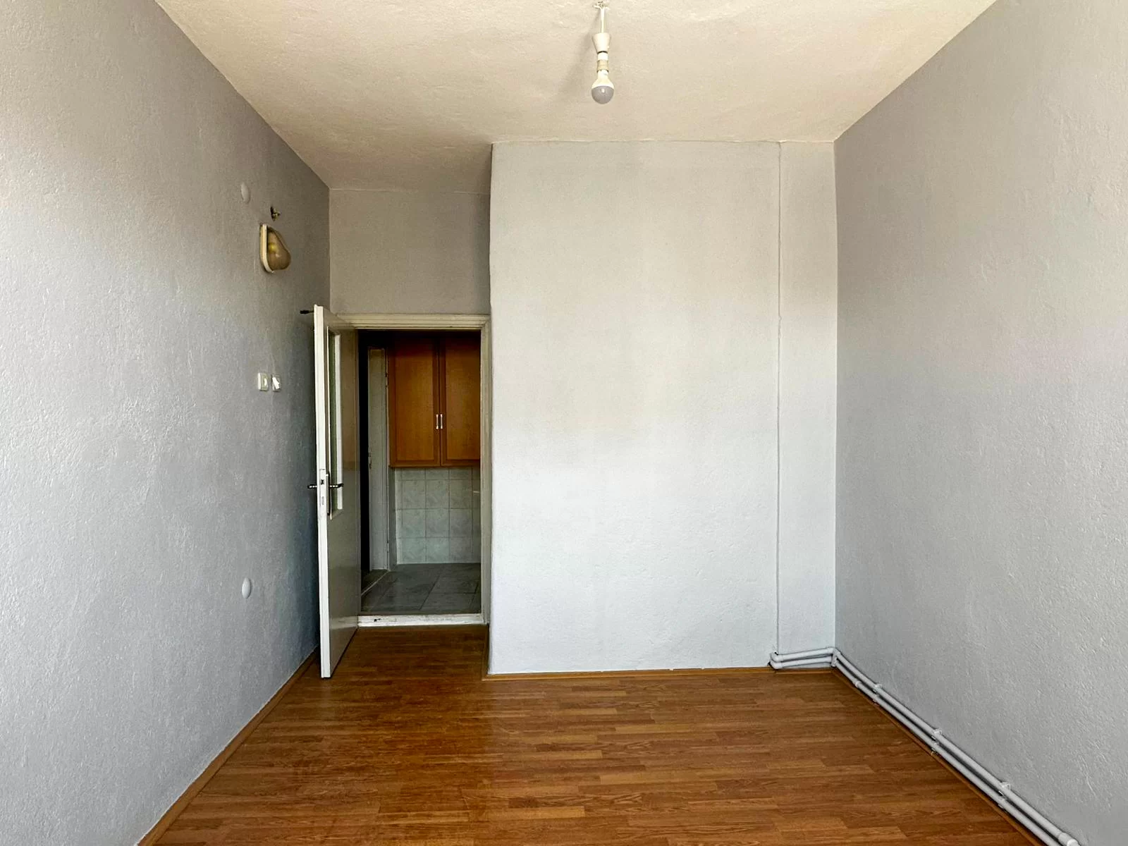 ALİŞAHANE MAH.de ARA KAT SATILIK DAİRE