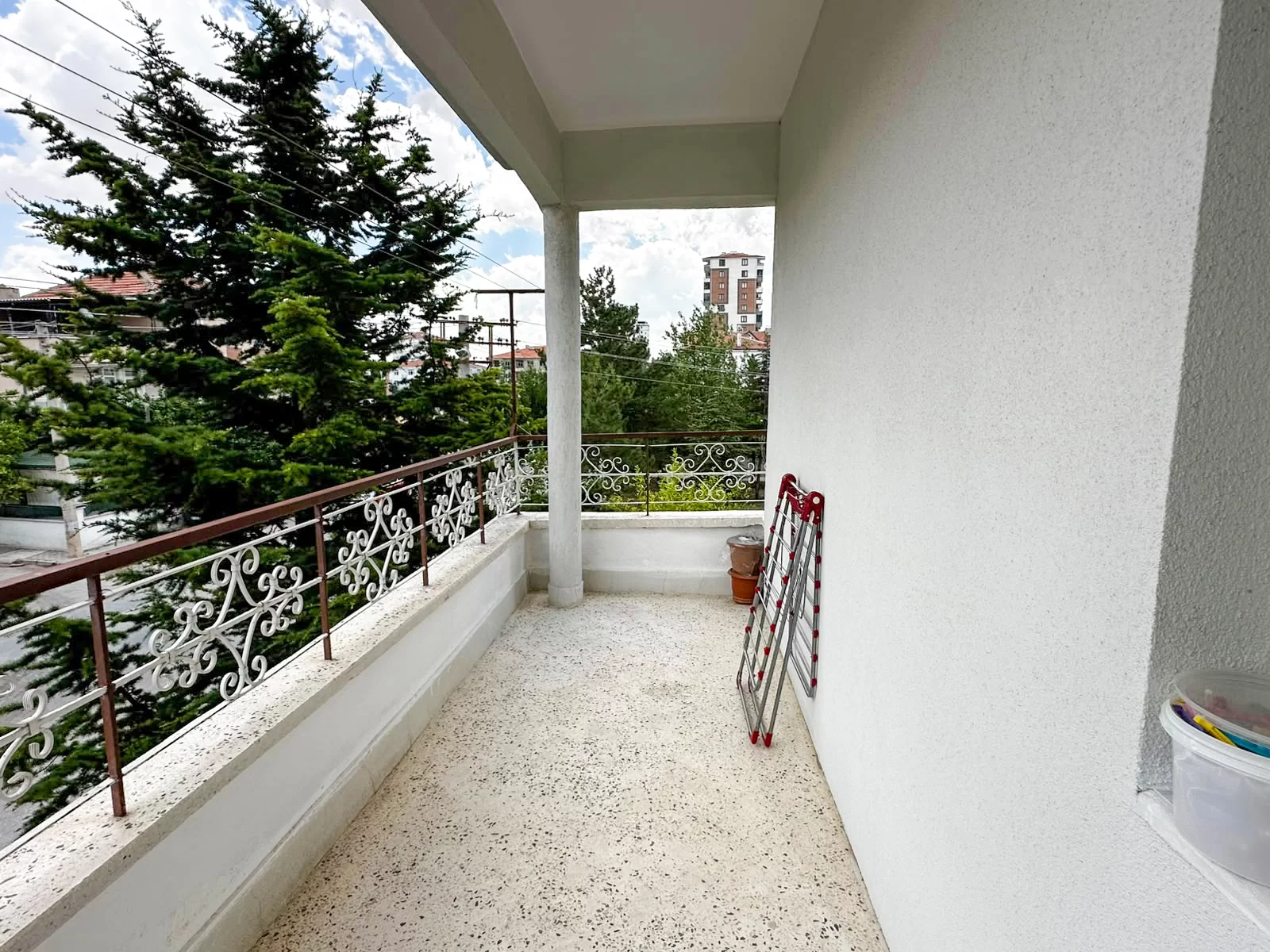 Hisar Mah'de 3 Katlı Komple Satılık Bina