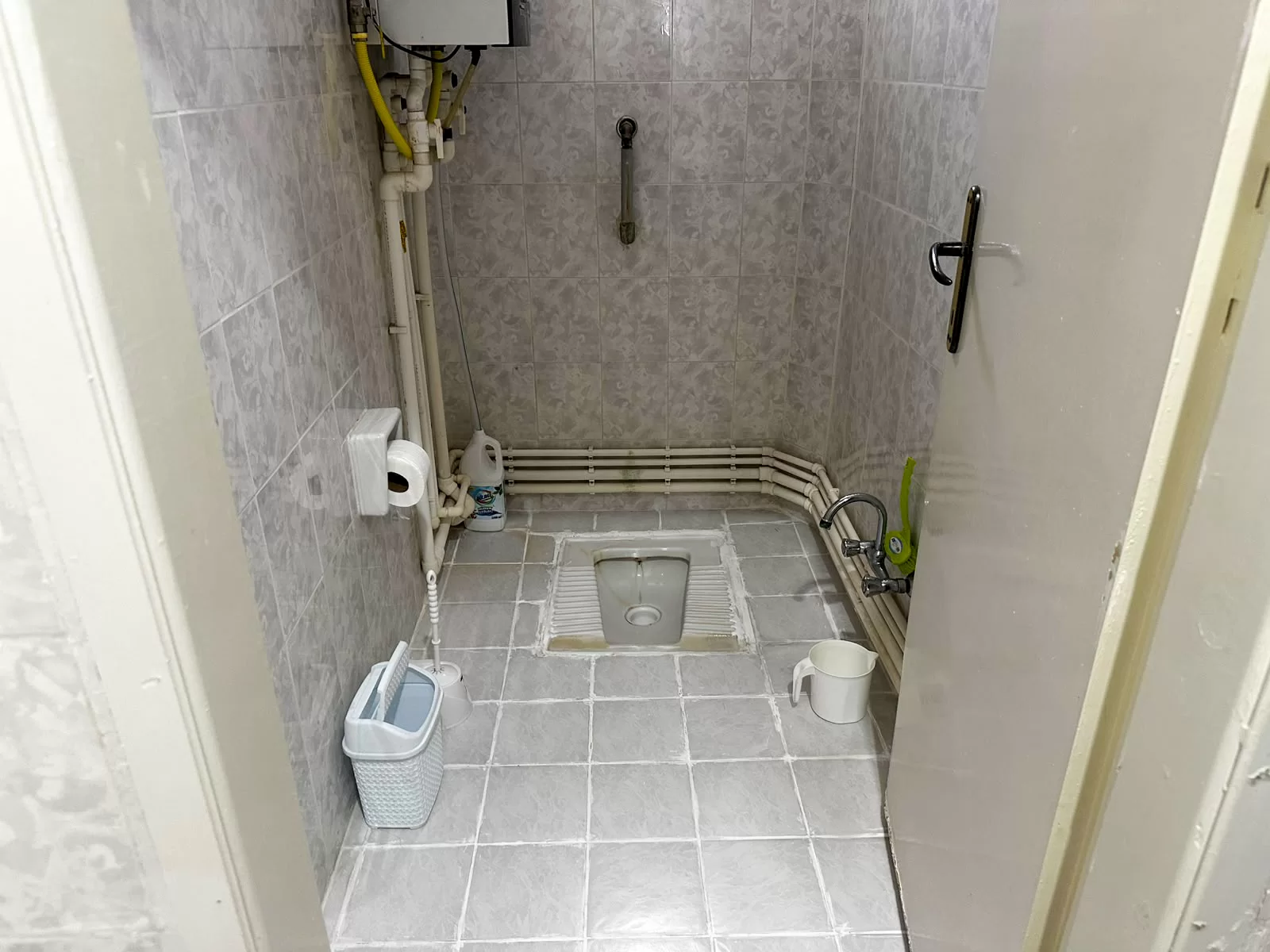 Hisar Mah'de 3 Katlı Komple Satılık Bina